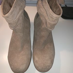 TOMS pattern booties (Like New)